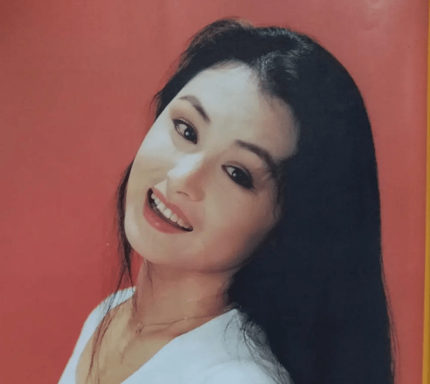 网上流传的于月仙年轻时候的照片,很漂亮的.后来去当兵的毛孩.