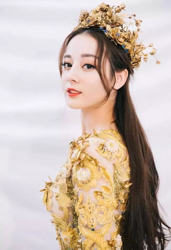 娱乐圈最成功的几位新疆美女明星迪丽热巴上榜