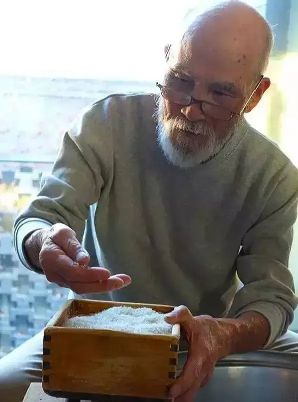 1957年出版的【中国名菜谱】对过去秘而不宣的技术