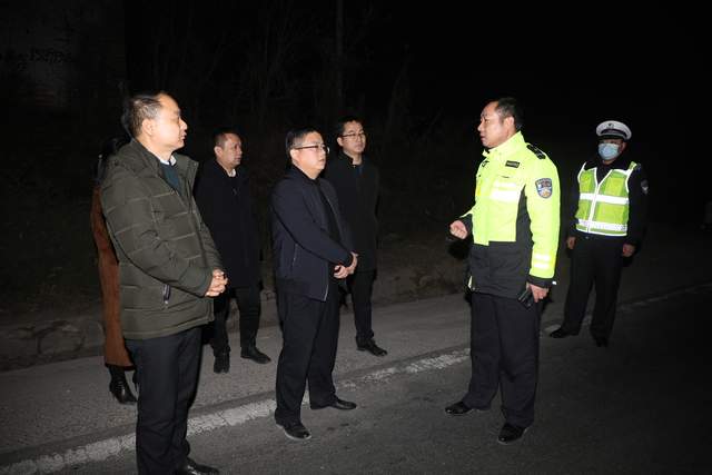 渭南高新区崇业路街道大锅寺社区绿景园小区居民议事会架起连心桥