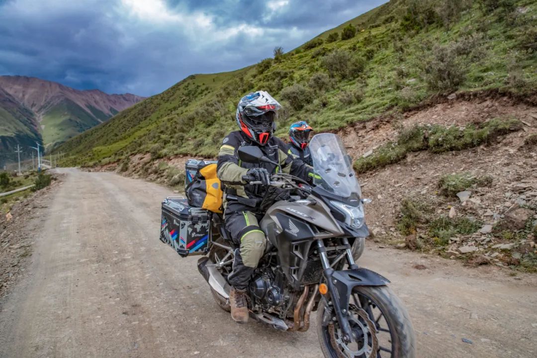 摩旅西藏的终极秘境cb400x首次抵达萨普神山