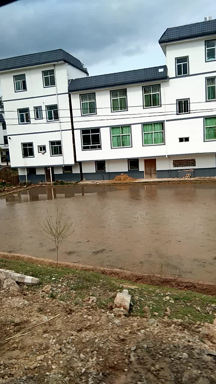 赣州市石城县屏山镇村庄一角