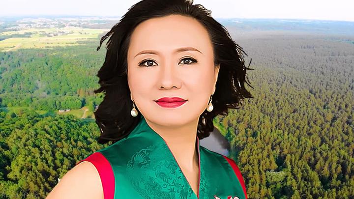 梅朵能拥抱就别手牵手