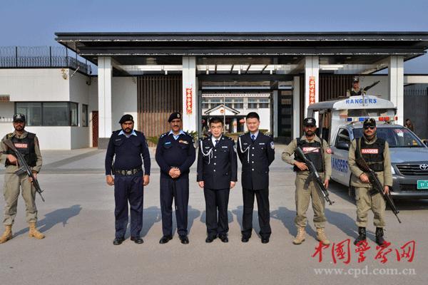记者连线中国驻巴基斯坦警务联络官彭云飞、林兆楠