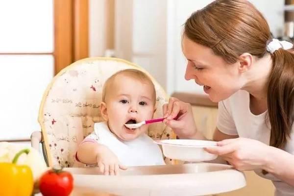 宝宝辅食多种多样，该如何添加？