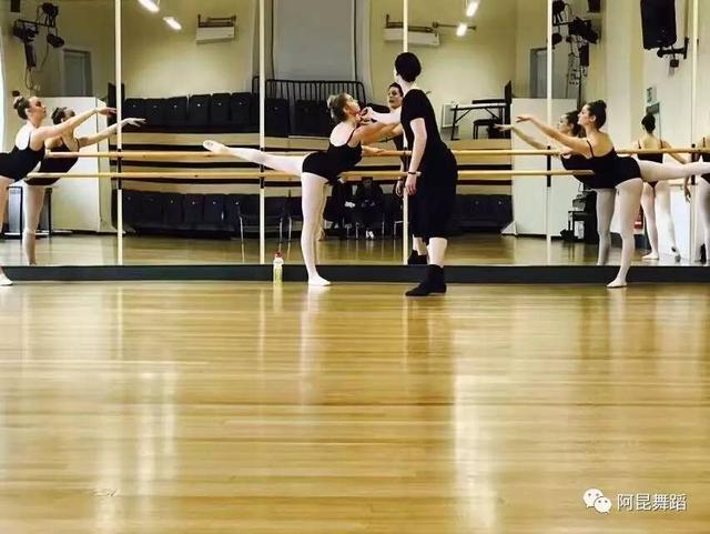 济南舞蹈培训班 英国皇家Royal dance全球限量40名