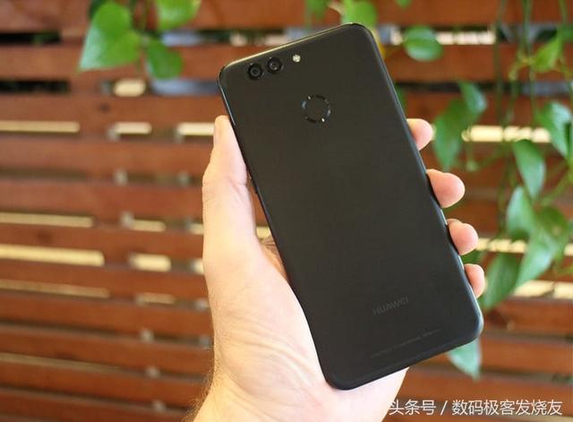 中端手机界的炮灰——华为Nova 2 Plus评测