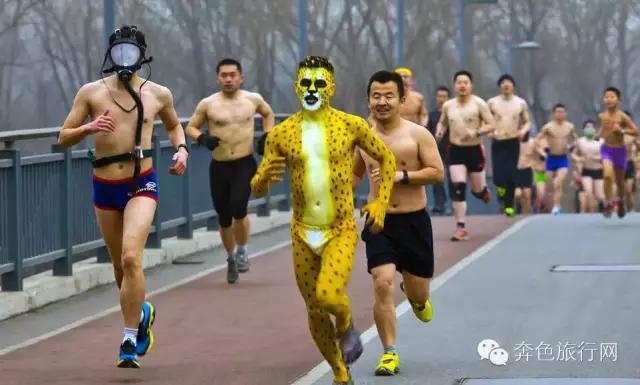 平均2.8天就有一场马拉松！中国马拉松为何这么火？！