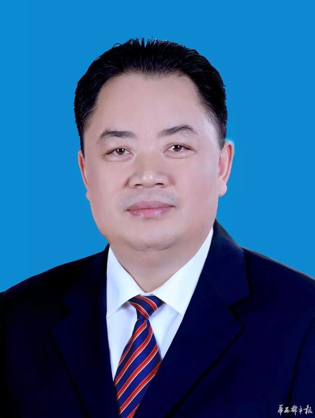 宋朝华昨日当选为南充市长