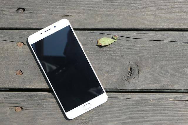 品質(zhì)與顏值的擔當 OPPO R9深度體驗評測