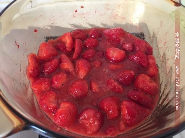新鲜草莓季，当然得自己熬一瓶草莓酱喽！（配详细图解）
