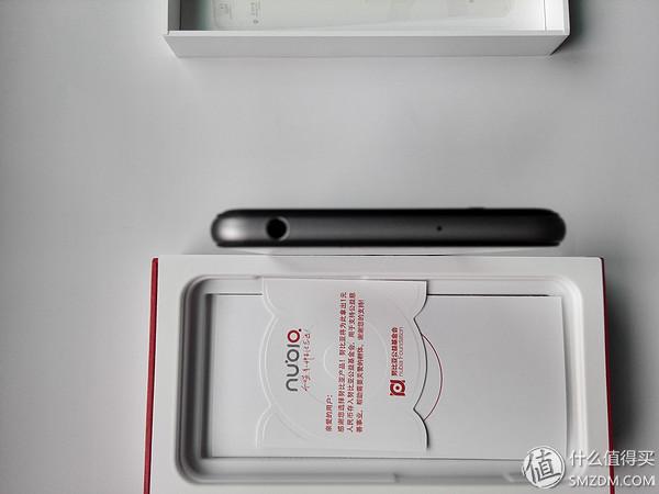 大屏当道下的小屏非主流手机 nubia 努比亚 小牛 Z11mini 开箱