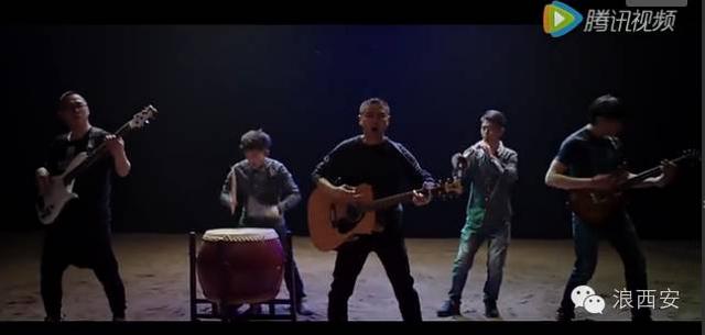 一个宁夏乐队唱了《百鸟朝凤》宣传曲《喊歌》：震一震肝胆