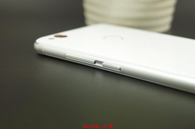 爱，不释手！Nubia Z11 mini彻底拆箱