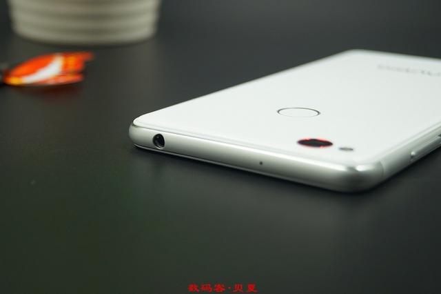 爱，不释手！Nubia Z11 mini彻底拆箱