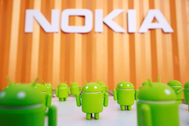 第一款Nokia刘海屏的NokiaX来啦，顽皮的传奇香蕉苹果机也引人注意