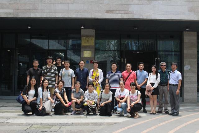 上海市学生事务中心等代表一行参观考察59store