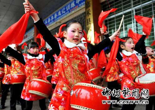 新春来临，嘉禾县各学校开展欢乐新年文娱活动