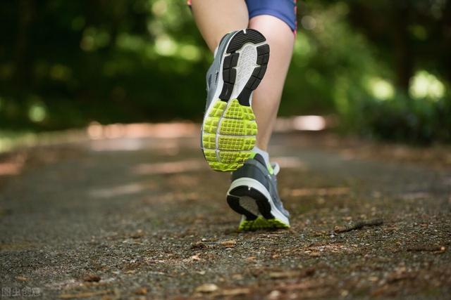 怎麼跑步減肥，燃脂效果最高？從慢跑過渡到間歇跑