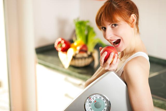 減肥不是減重，不要選擇節食！2個方法幫你降低體脂率