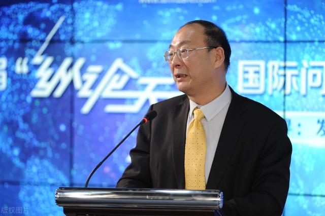 为什么我们不相信专家了？