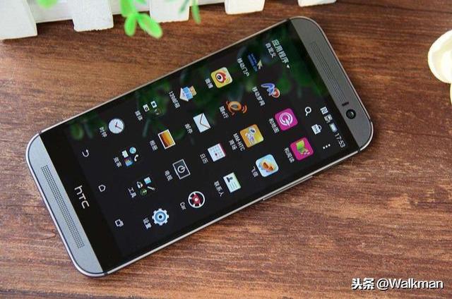 經典手機追憶之——HTC one M8