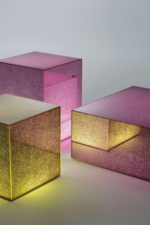 炫彩玻璃——感受设计中的光影变幻