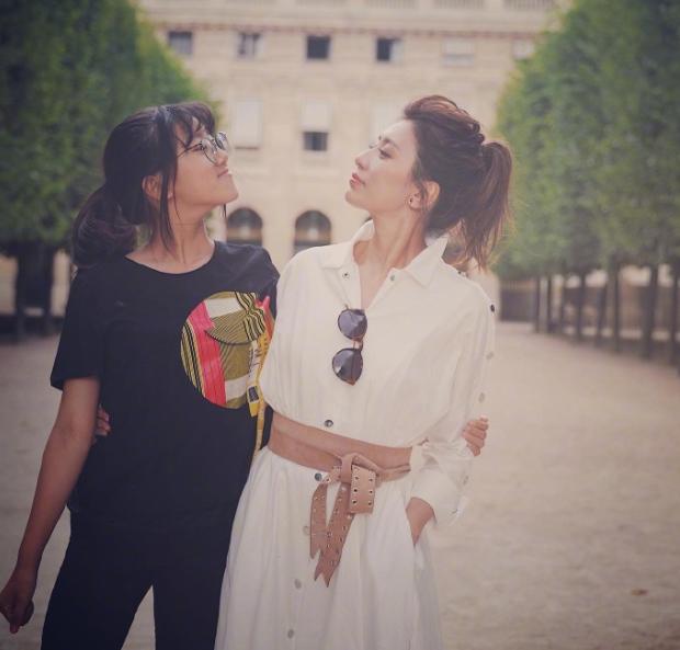 有一种“大眼睛”是贾静雯的女儿，咘咘最像妈，梧桐妹正脸也很美