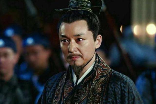 27岁奉子成婚，49岁和儿子同演一部剧，反派之王