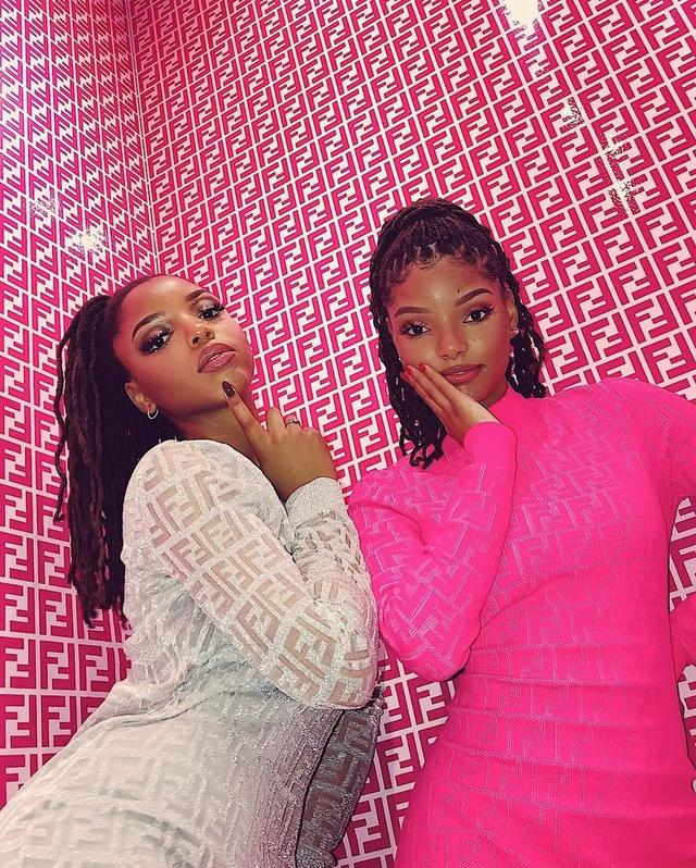 FENDI 从靠皮草起家到放弃皮草市场，如今靠跟随潮流又红了一波