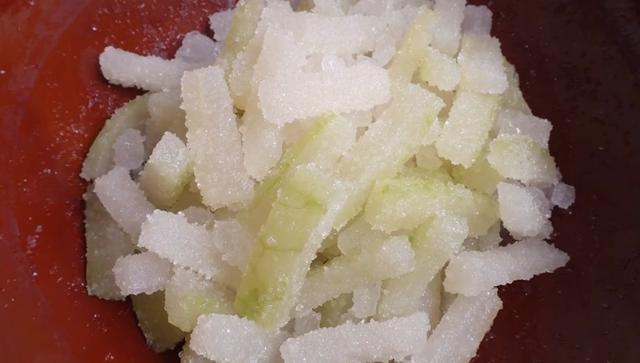 想吃冬瓜糖不用买，手把手教你自己做，当零食也能做糕点，真好吃