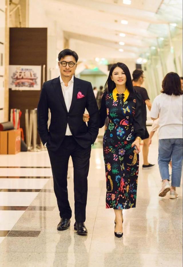 王岳伦道歉，李湘未回应，“顾佳”式爱情注定失败？