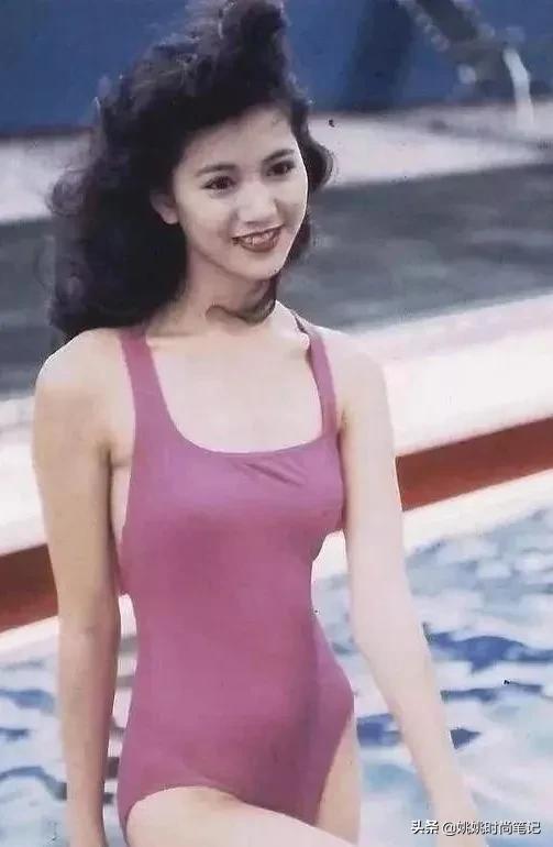 48岁袁咏仪“少女”身材美的高级，穿搭时髦又气质，美过章子怡