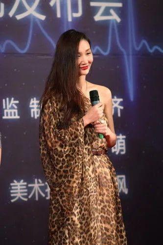 反转了？牛萌萌否认吸毒被抓，感情史异常丰富