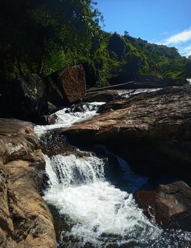 端午亲水旅游好去处万宁仙女潭藏在深闺人未识