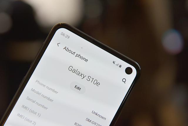 小屏旗舰 三星Galaxy S10e简单上手