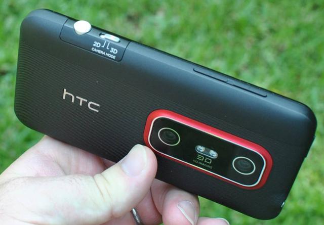 多年前腦洞大開的HTC把裸眼3D搬上手機，搞出世界第二款雙攝手機