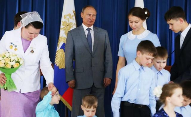 为何黑人生育率世界第一呢？