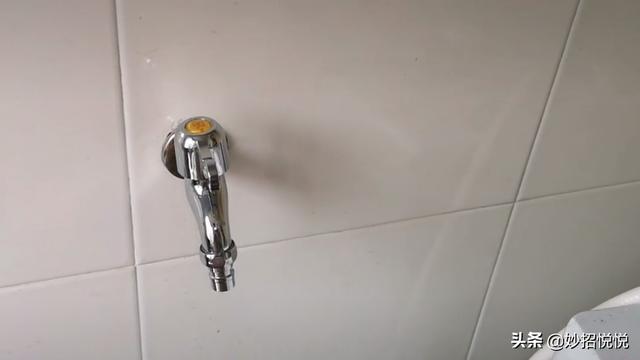 水龙头断在墙壁里怎么办？不用花钱请维修师傅，教你妙招自己搞定