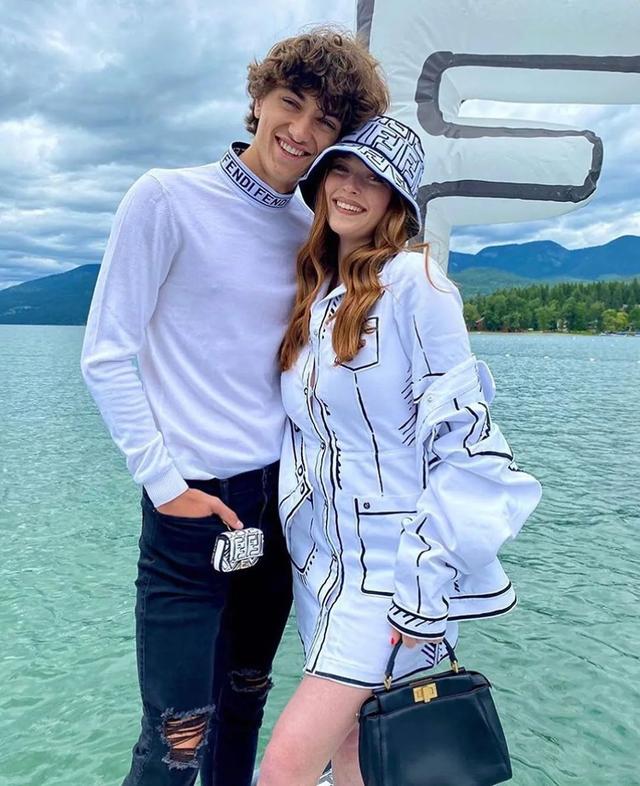 FENDI 从靠皮草起家到放弃皮草市场，如今靠跟随潮流又红了一波