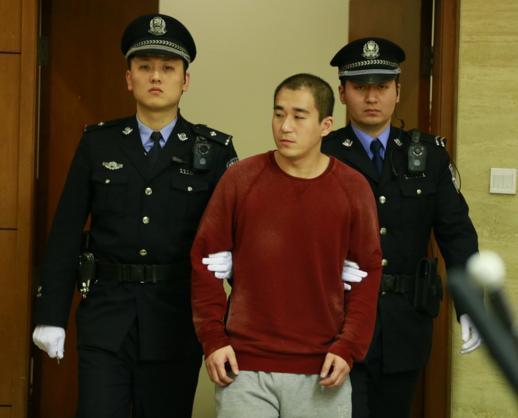 反转了？牛萌萌否认吸毒被抓，感情史异常丰富