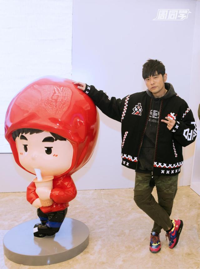 HYMx周同学限量联名款黑胶唱机 7月26日周杰伦直播首度亮相