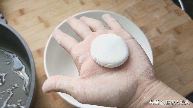 客家一道传统小吃很过瘾，配方好做法简单，12个出锅，好吃到流油