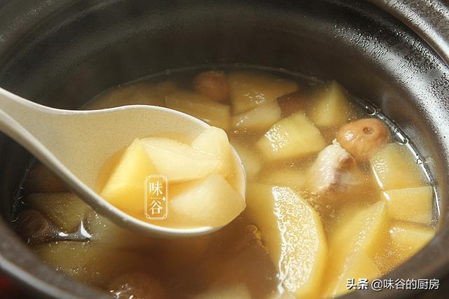 立秋了，广东妈妈常用这两种水果煲汤，清甜甘润，去秋燥不上火