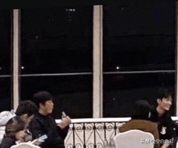 肖战卷土重来，成为《极限挑战》一员，笑容满