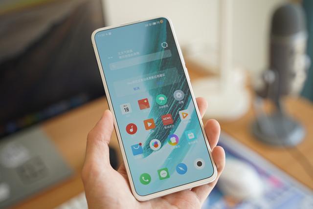 2020最惊艳手机设计，魅族17白色面板漂亮，华为P40 Pro+工艺精美