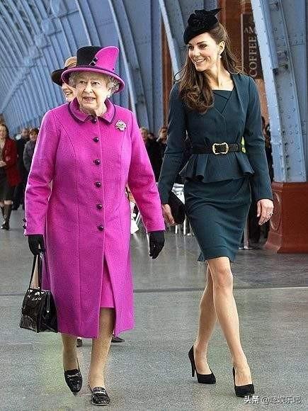 英国王室女成员怀孕时的穿搭，戴安娜舒适大气，凯特优雅端庄