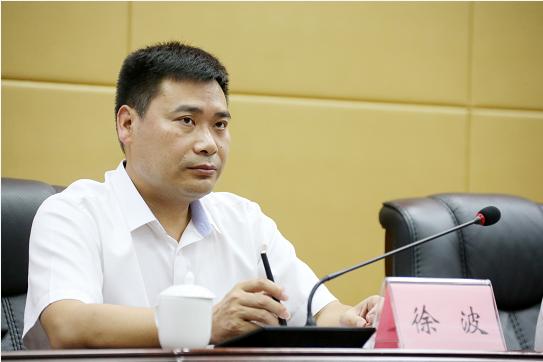 岳阳市人力资源服务中心主任徐波答:人才是企业的核心竞争力.