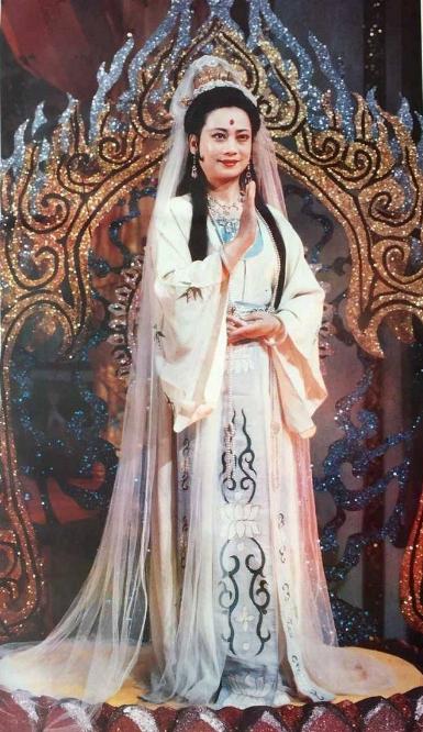 "观音菩萨"左大玢近照曝光状态依旧精神十足，今77岁皈依佛门