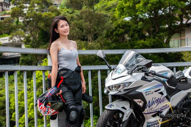 Ů����˵����Ϊ����ԲĦ���Σ�����Ninja 400